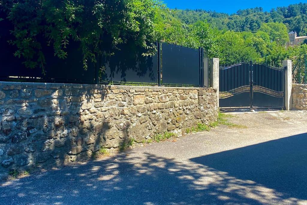 La Joannassiene, Maison Ardechoise De Caractere Exteriör bild