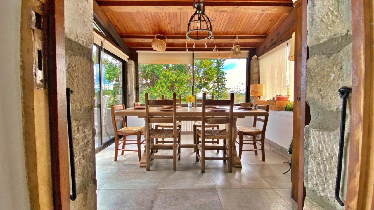 La Joannassiene, Maison Ardechoise De Caractere Exteriör bild